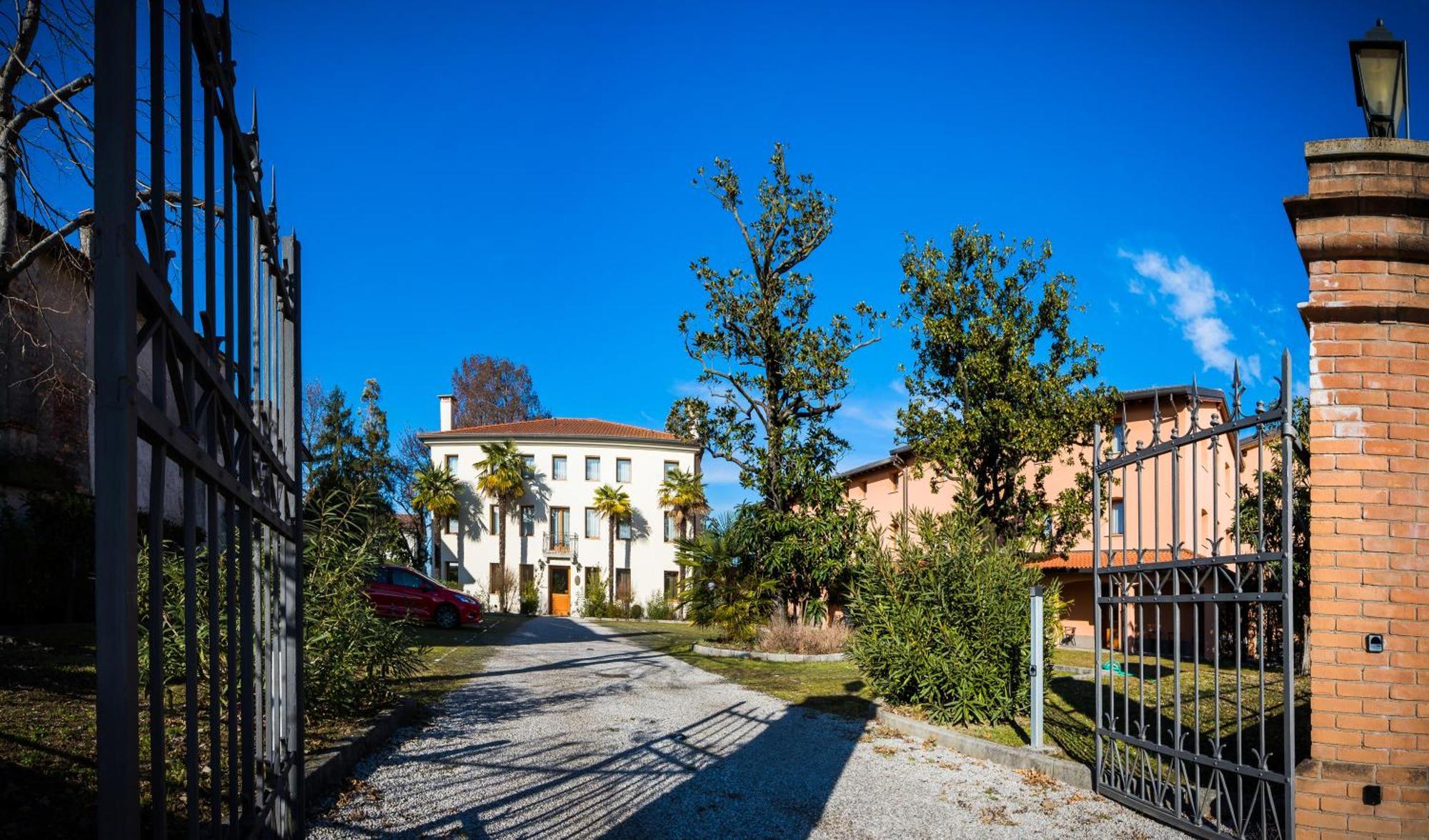 Hotel Dall'Ongaro Ghirano Kültér fotó