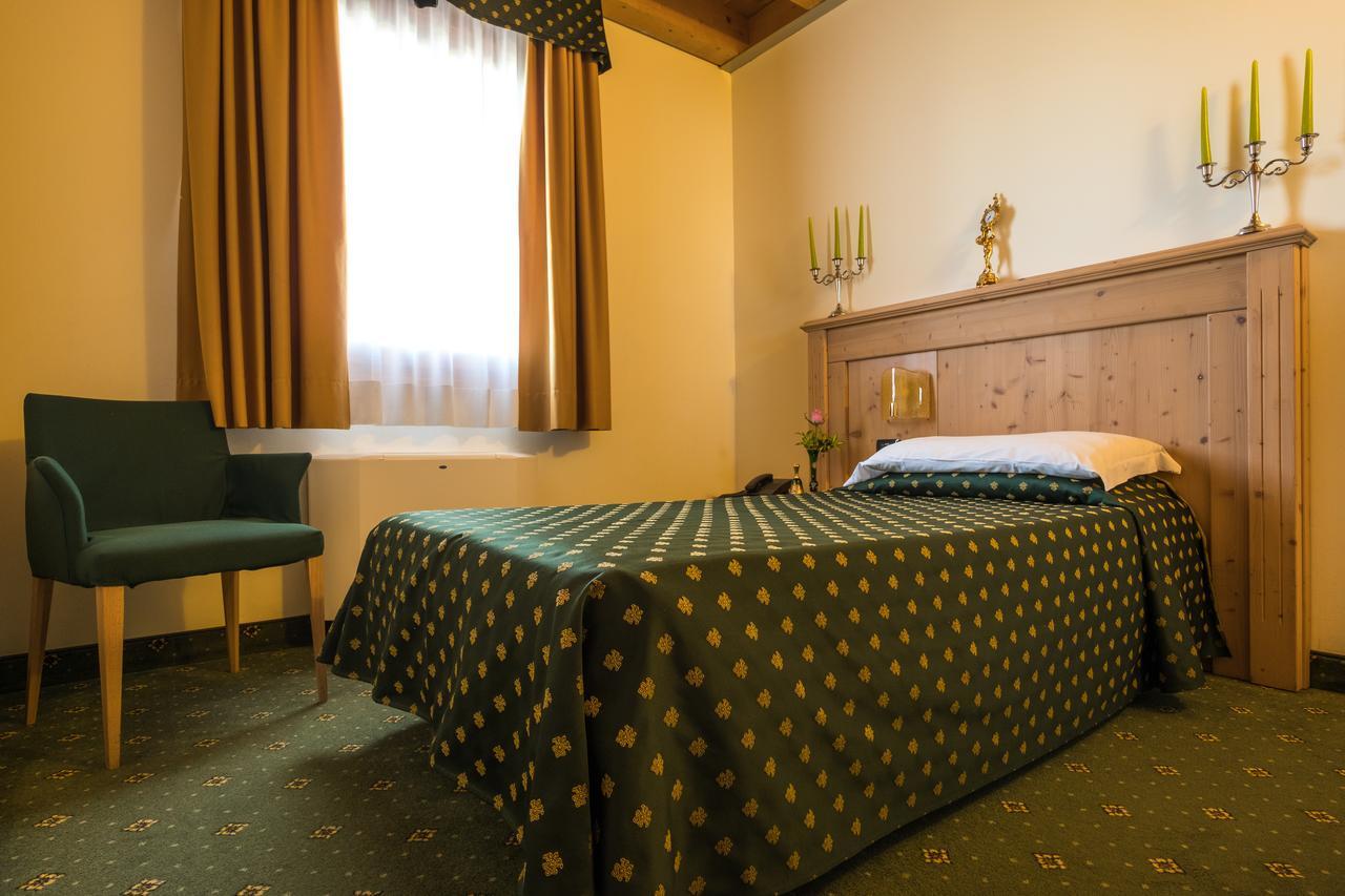 Hotel Dall'Ongaro Ghirano Kültér fotó