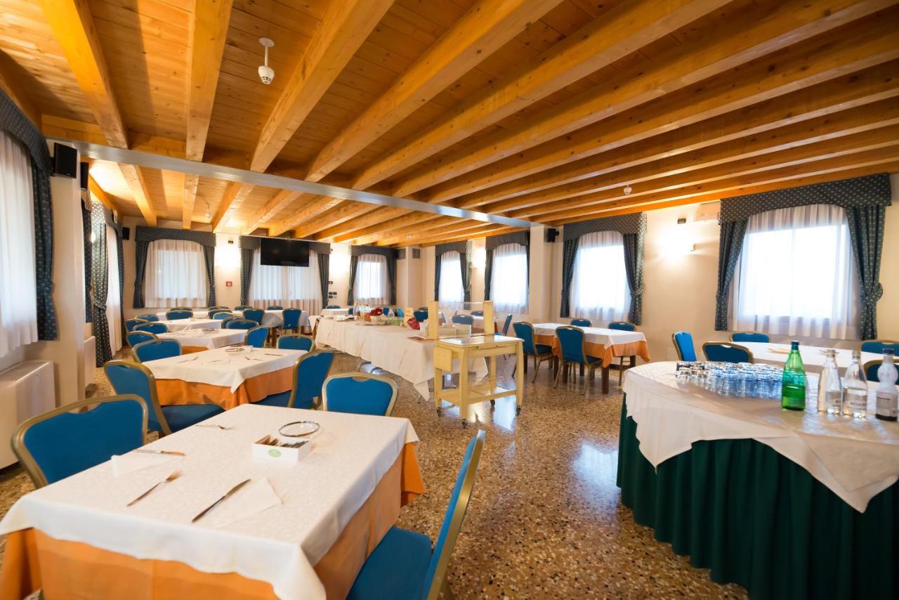 Hotel Dall'Ongaro Ghirano Kültér fotó