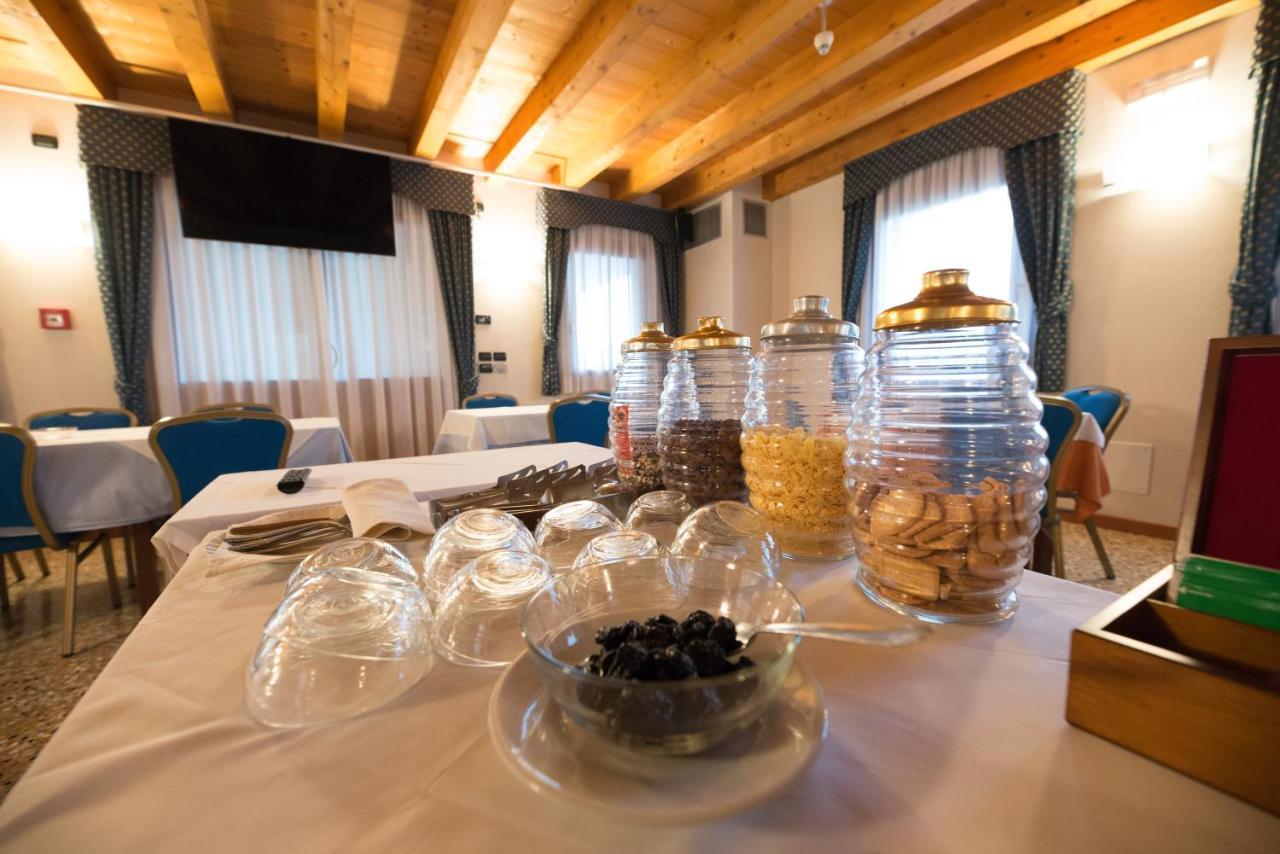 Hotel Dall'Ongaro Ghirano Kültér fotó